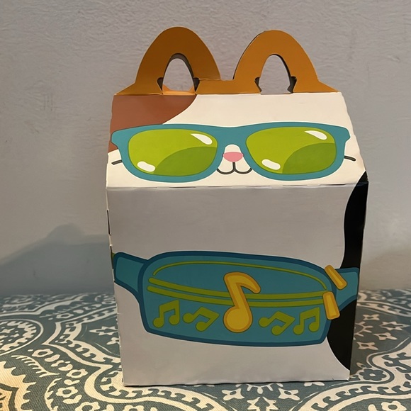 Squishmallow Happy Meal box and toy (Cam the Cat) - Picture 3 of 8